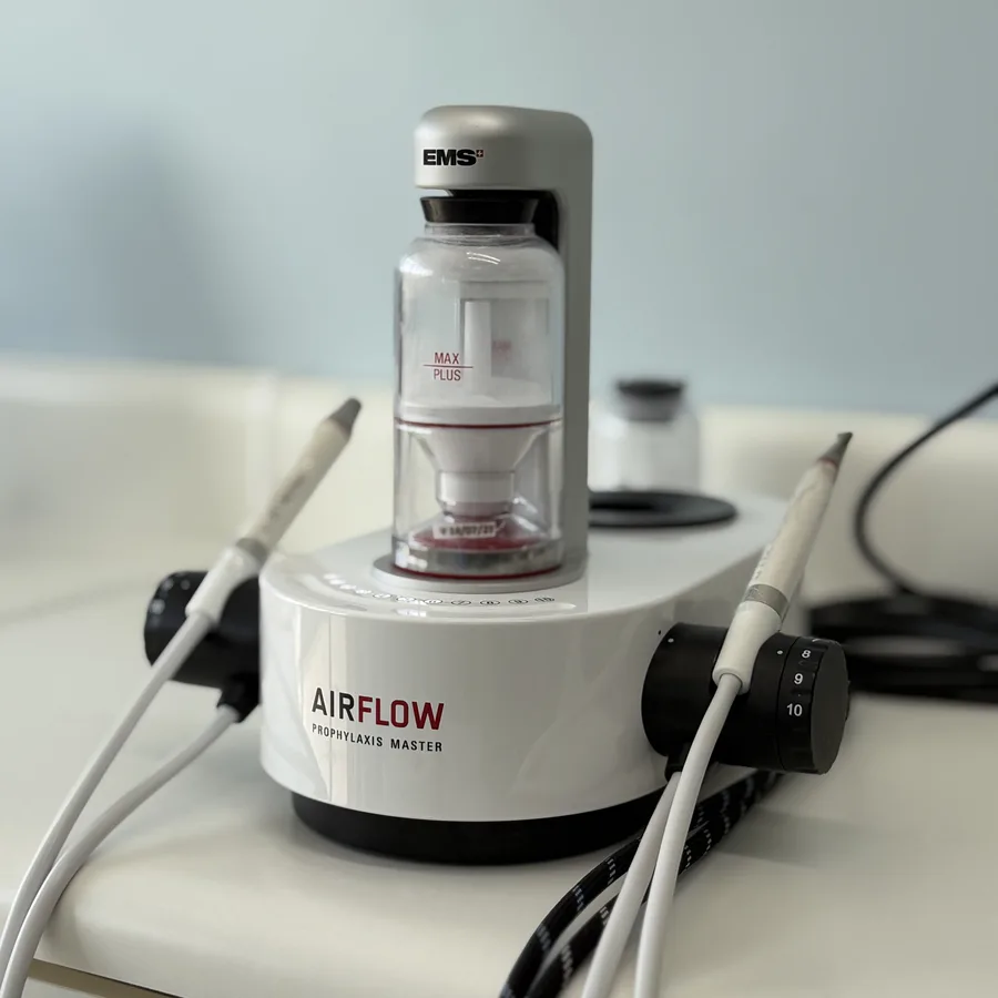 Equipamento AirFlow usado na profilaxia