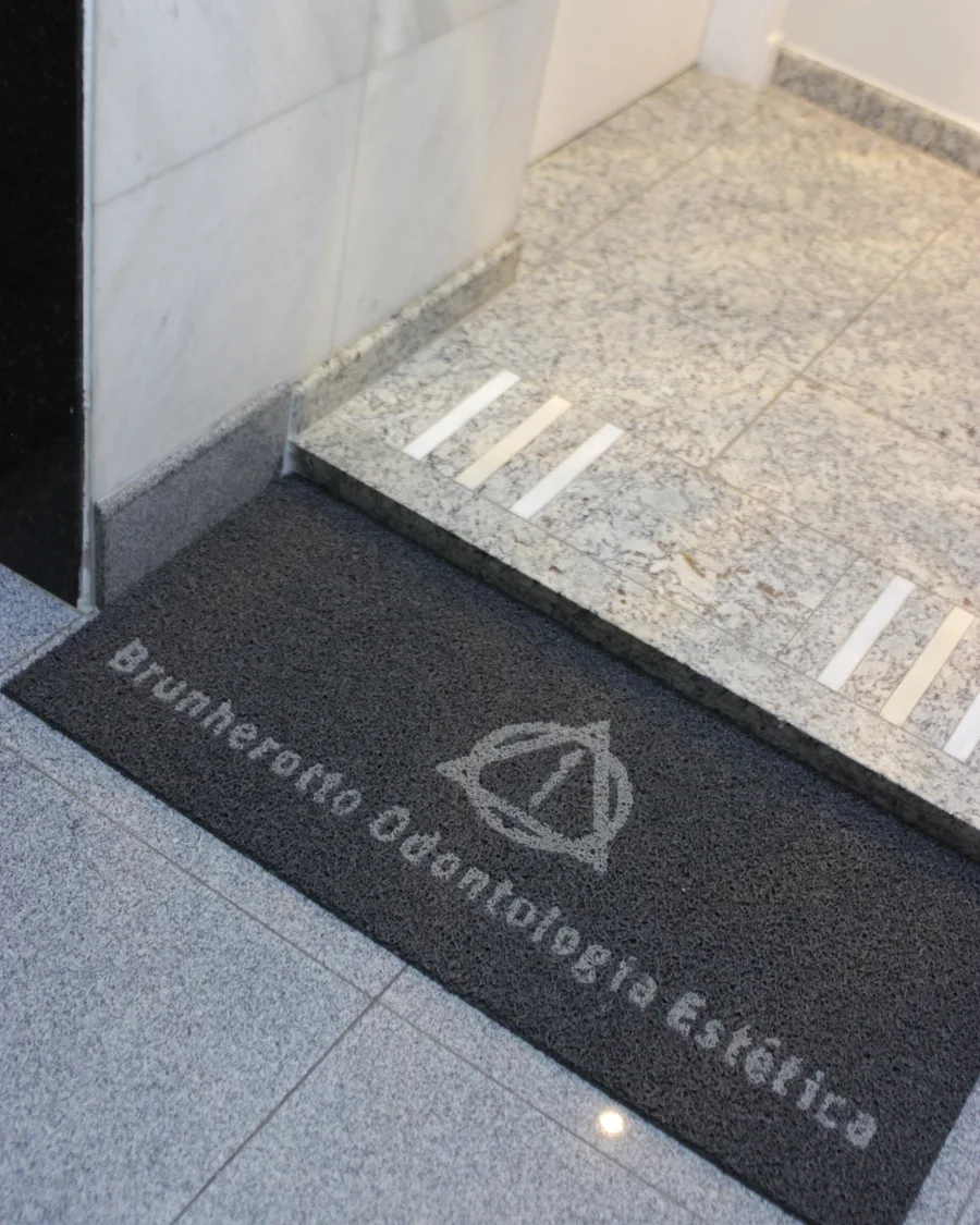 Entrada da clínica Brunherotto